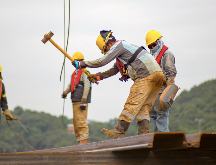 Construction Safety Manager Salary: How Much Can You Expect to Earn?